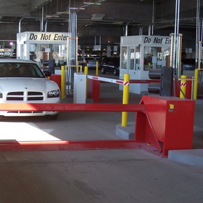 Spike Systems 18' Motorized Crash Barrier Gate with 8
